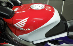 HONDA RVF400 2000 NC35