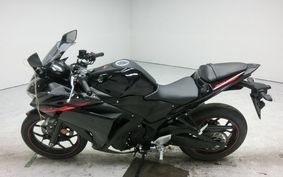 YAMAHA YZF-R3 2015 RH07J