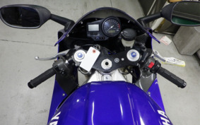 YAMAHA YZF-R1 1999 RN011