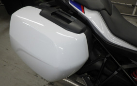 BMW S1000XR 2020