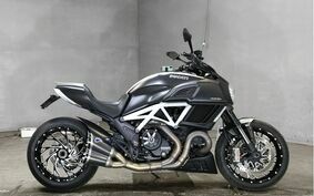 DUCATI DIAVEL Carbon 2015 G105J