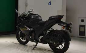 SUZUKI GIXXER 250 SF