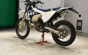 HUSQVARNA TE250I UTA2