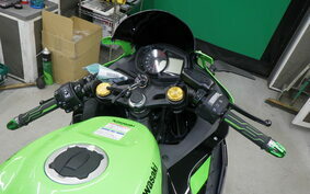 KAWASAKI ZX-25R ZX250E