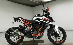 KTM 125 DUKE JPA40