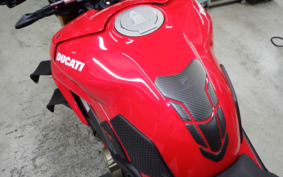 DUCATI STREETFIGHTER V4 S 2021