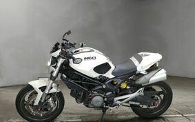 DUCATI MONSTER 696 + 2011 M500A