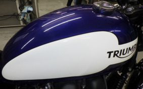 TRIUMPH BONNEVILLE 2015