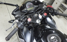 HONDA CBR125R JC50