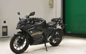 SUZUKI GIXXER 250 SF