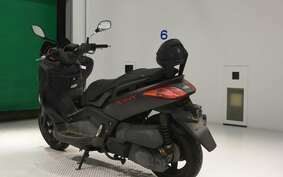 YAMAHA X-MAX 250