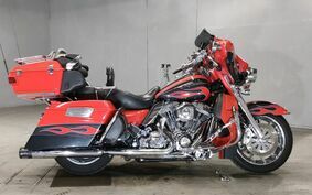 HARLEY FLHTCUSE 1800CVO 2010 PR8