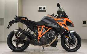 KTM 1290 SUPER DUKE GT 2022 V6940