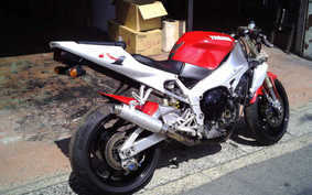 YAMAHA YZF-R1 1999 RN01