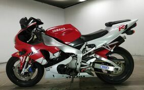 YAMAHA YZF-R1 1999 RN01