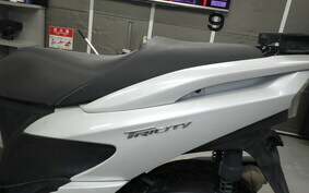 YAMAHA TRICITY 125 SE82J