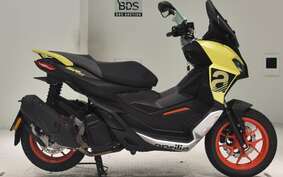 APRILIA SR GT125