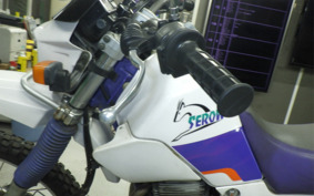 YAMAHA SEROW 225 W 4JG